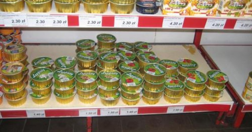 Żywność na świecie tańsza, a w Polsce coraz droższa Żywność na świecie tańsza, a w Polsce coraz droższa