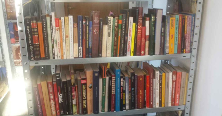 Skup książek szkolnych – jak zarobić na starych podręcznikach? Skup książek szkolnych – jak zarobić na starych podręcznikach?
