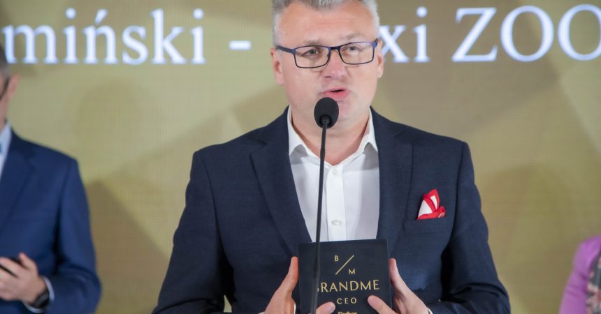 Wojciech Kamiński, dyrektor zarządzający Maxi Zoo Polska, laureatem plebiscytu „BrandMe CEO” Wojciech Kamiński, dyrektor zarządzający Maxi Zoo Polska, laureatem plebiscytu „BrandMe CEO”